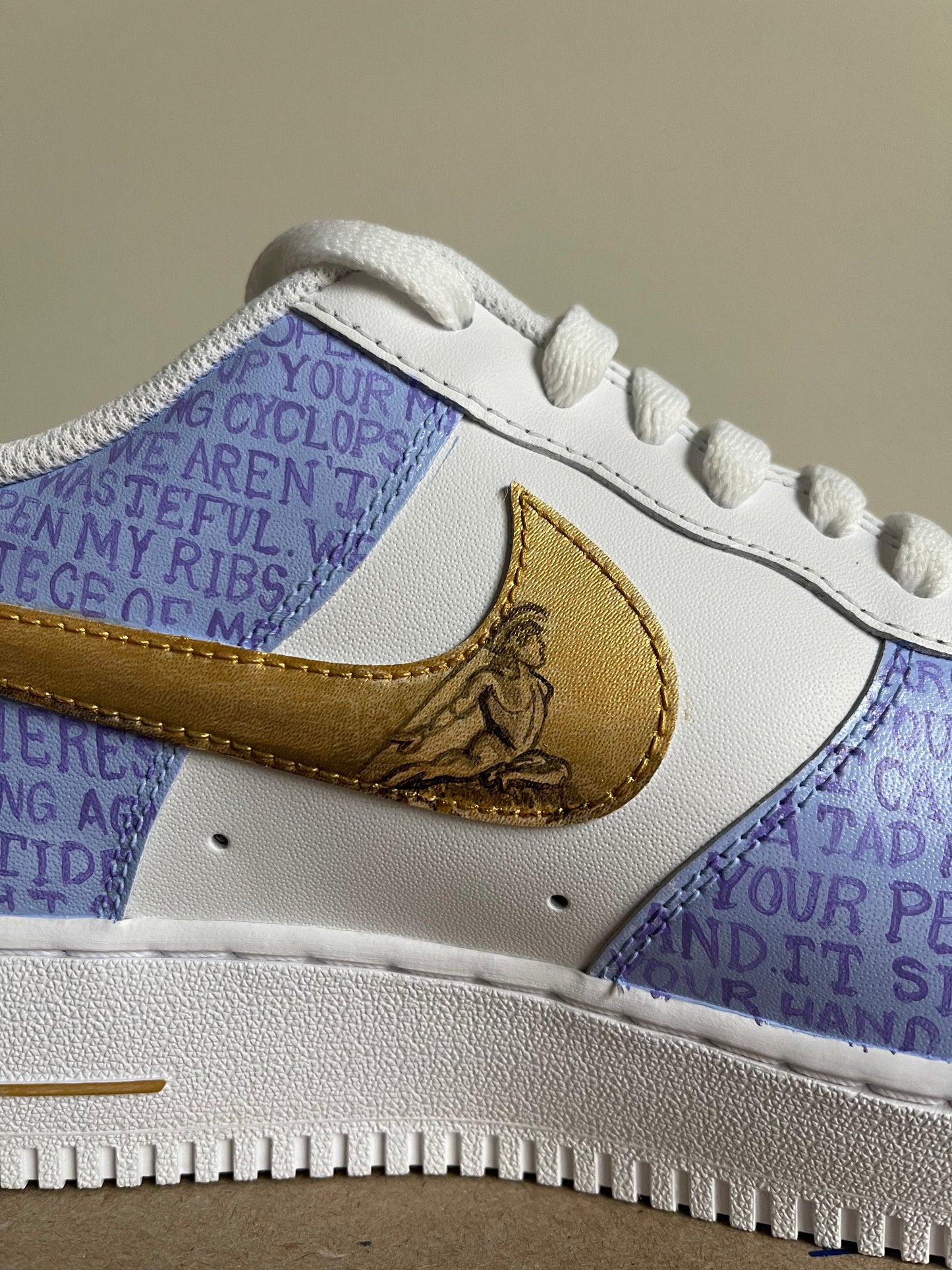 CLYDE CUSTOMS